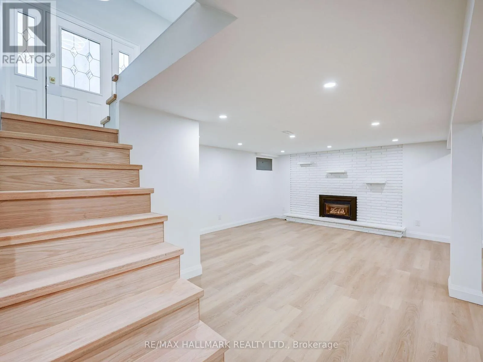 1046 LEBANON DRIVE