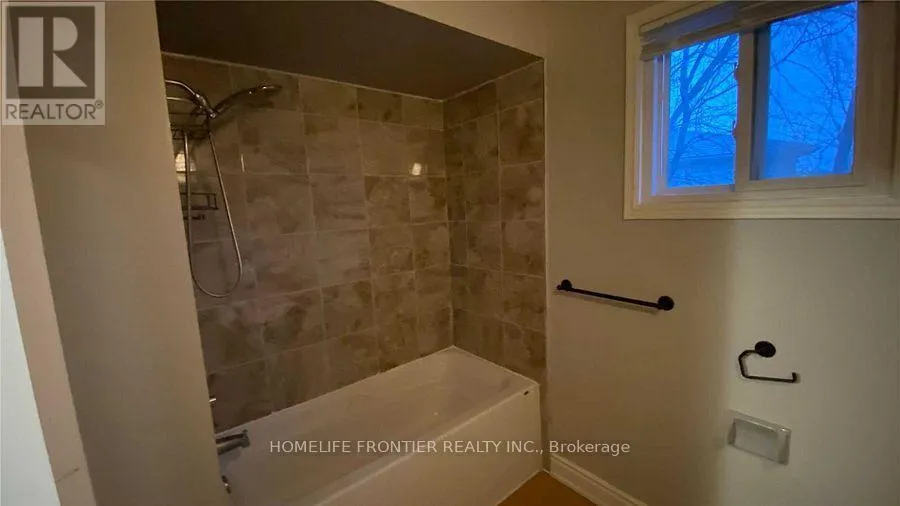 39 CAMROSE DRIVE