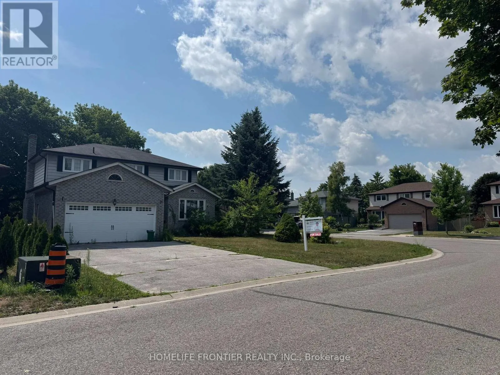 39 CAMROSE DRIVE