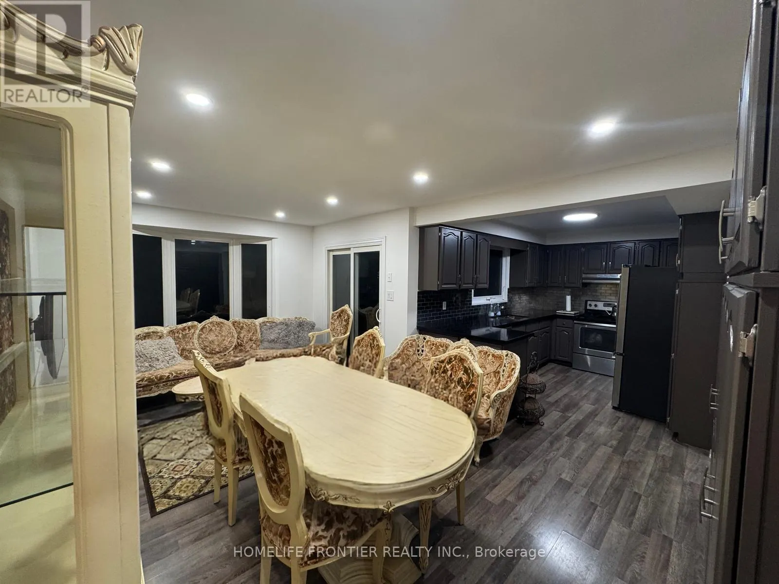 39 CAMROSE DRIVE
