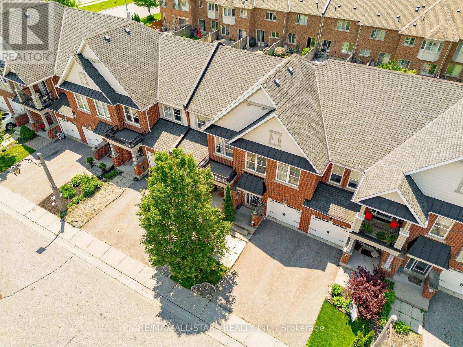 11 EASTWIND DRIVE