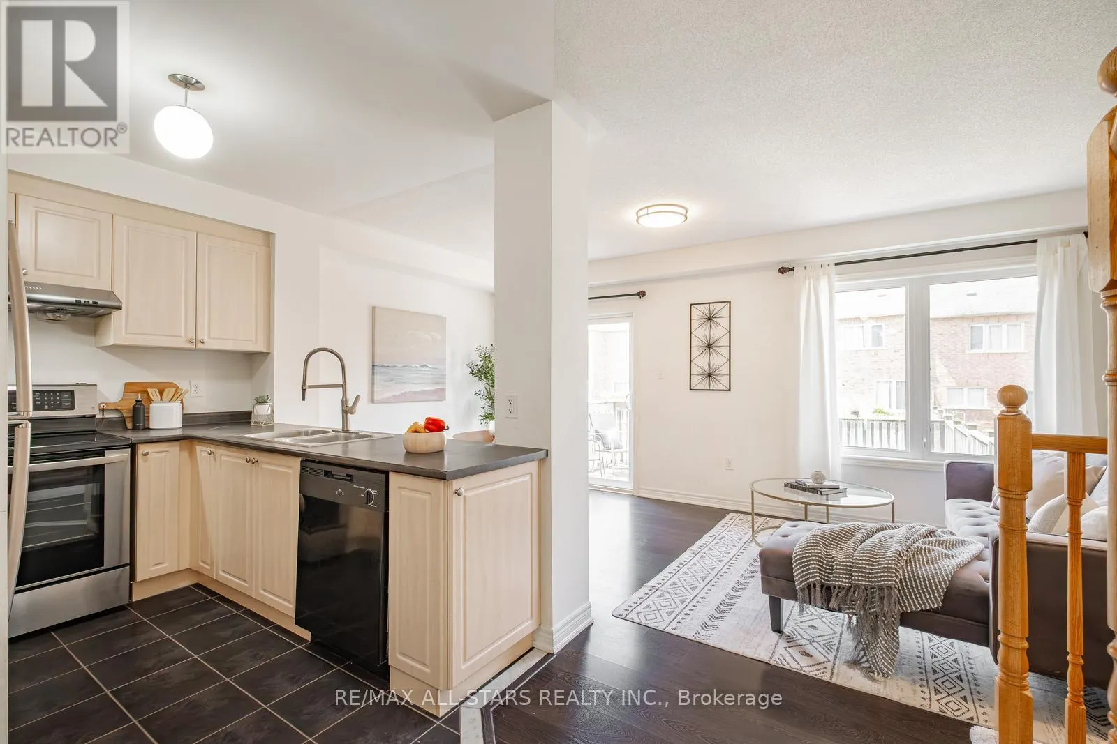 11 EASTWIND DRIVE