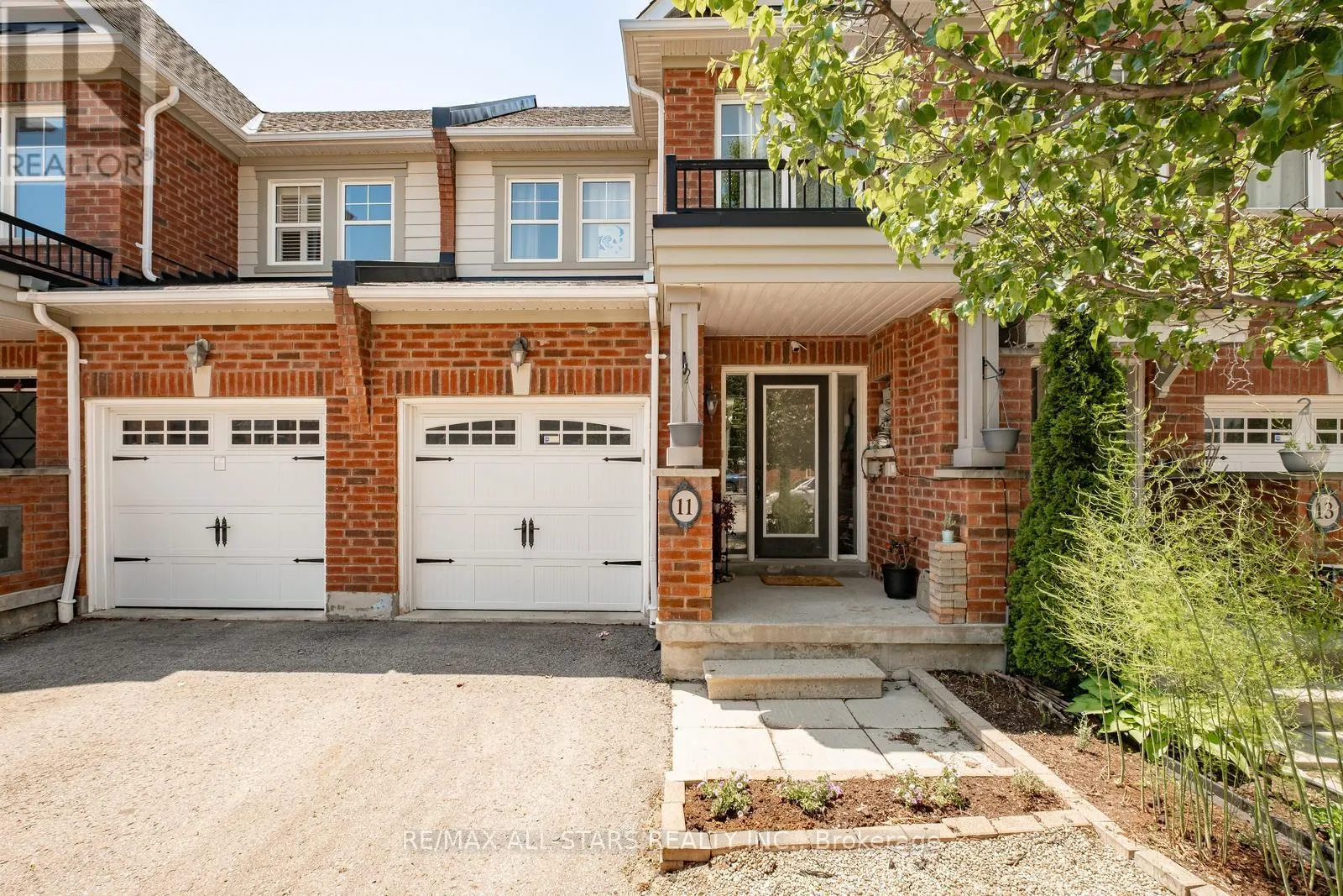 11 EASTWIND DRIVE