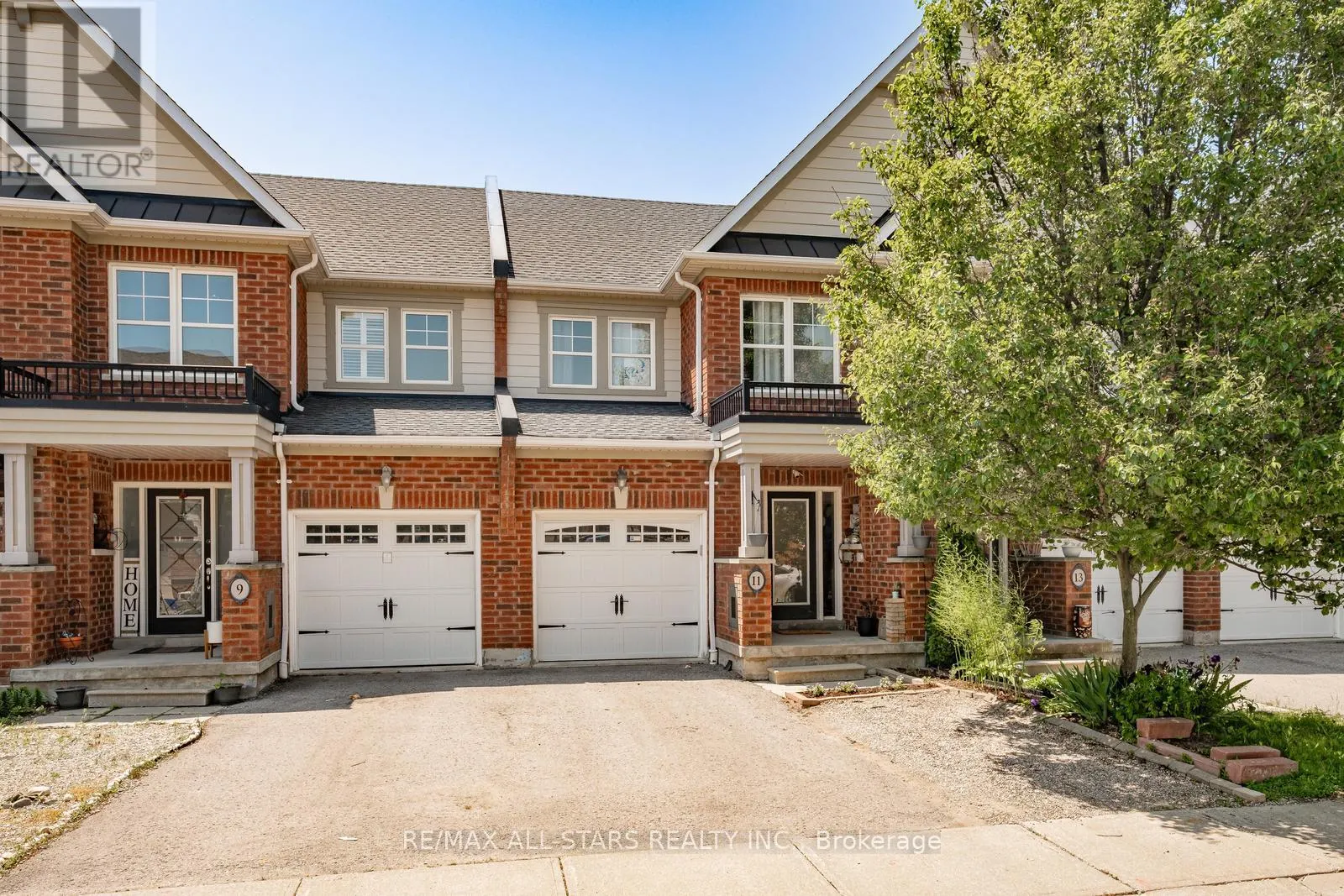 11 EASTWIND DRIVE