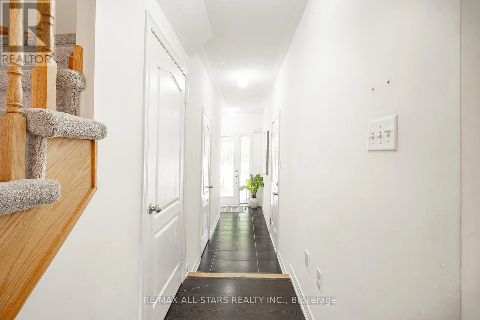 11 EASTWIND DRIVE