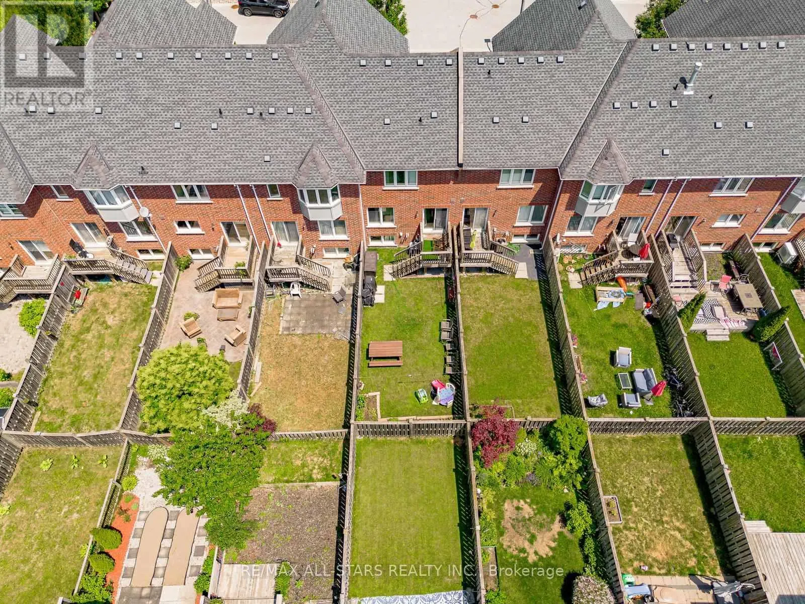 11 EASTWIND DRIVE