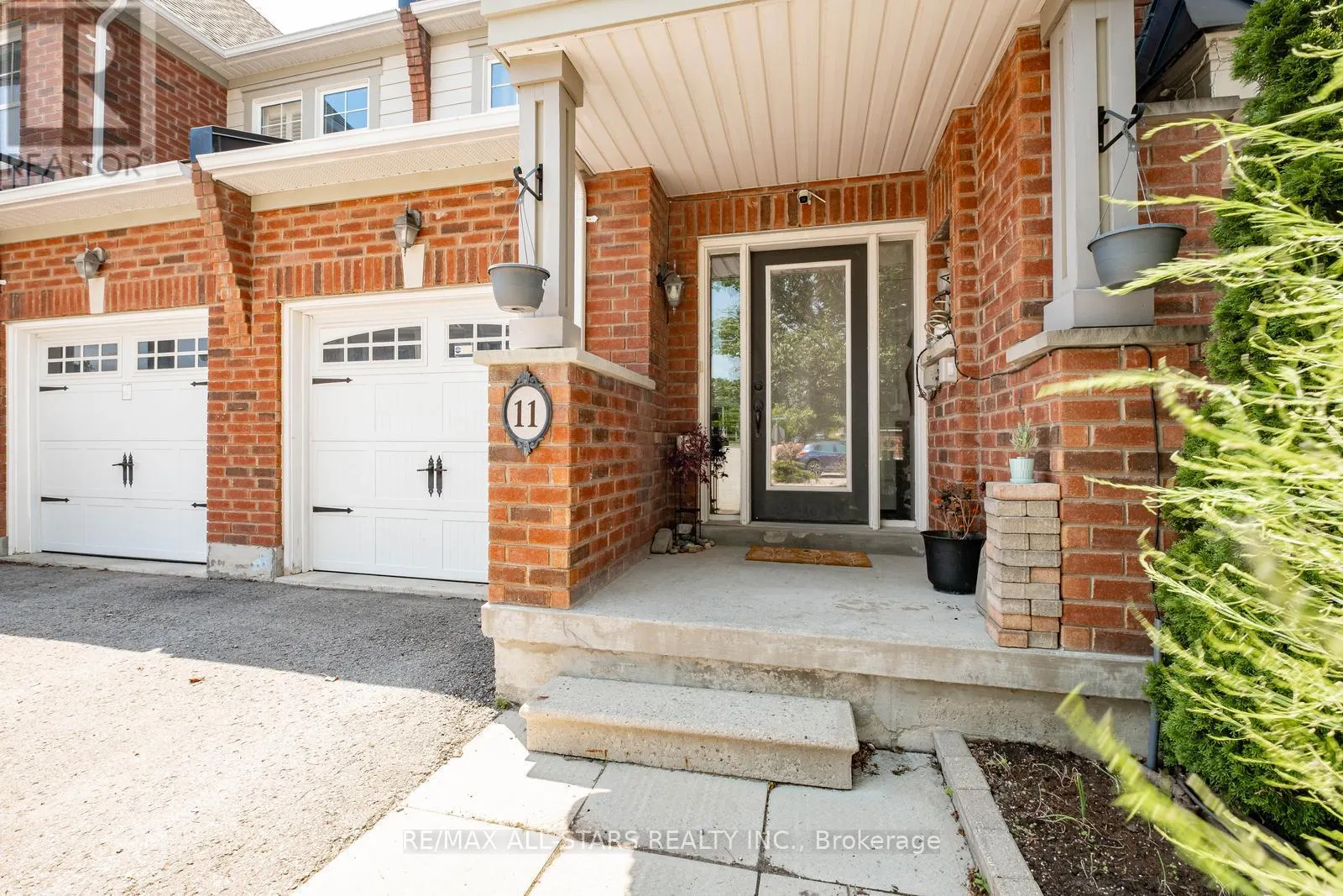 11 EASTWIND DRIVE