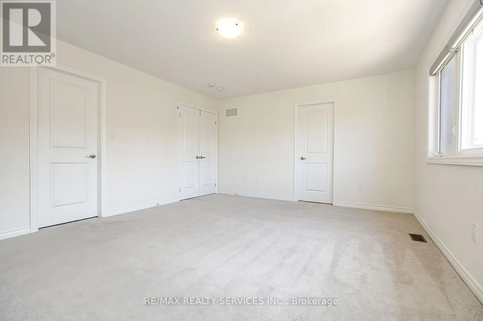 22 VALLEO STREET