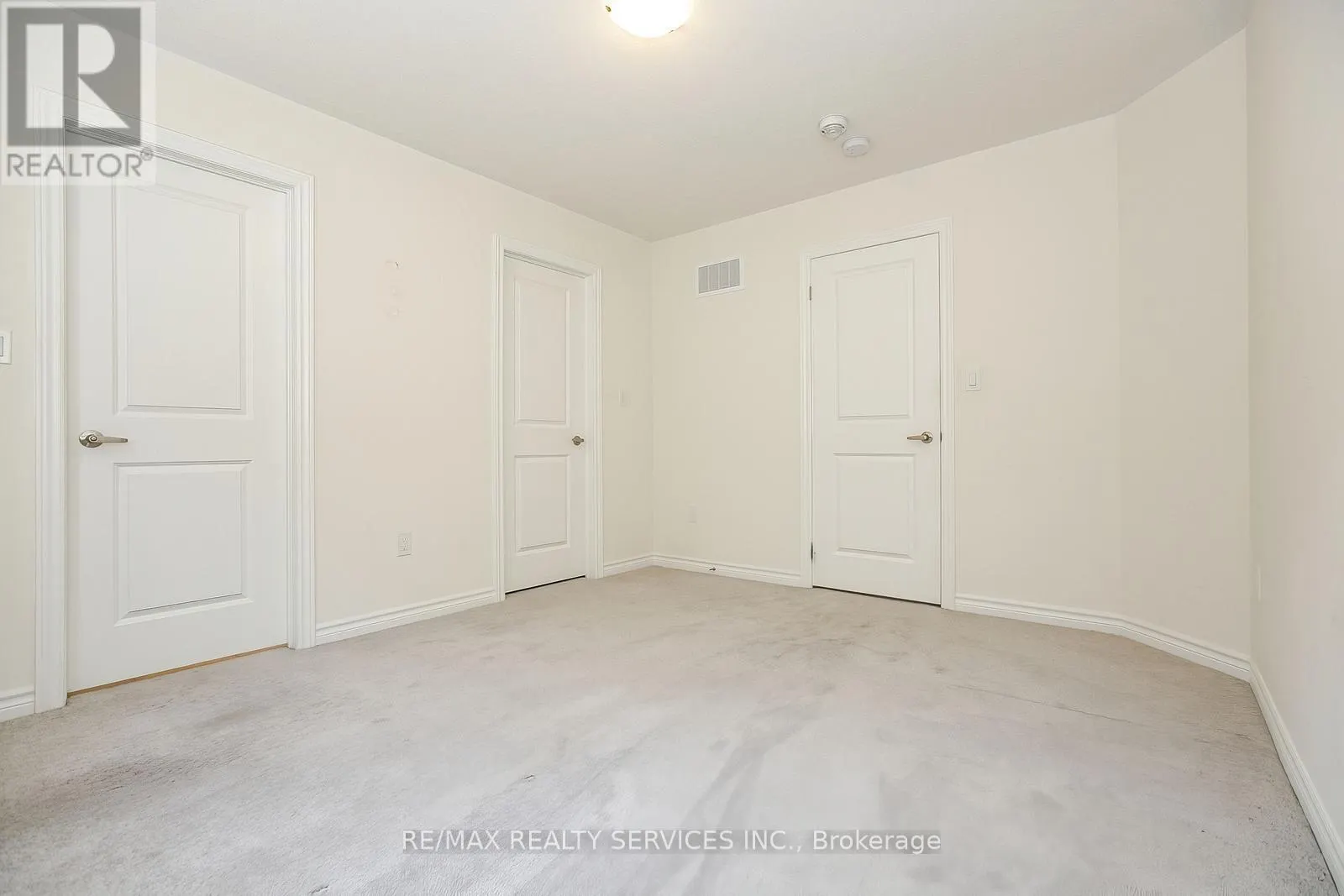 22 VALLEO STREET
