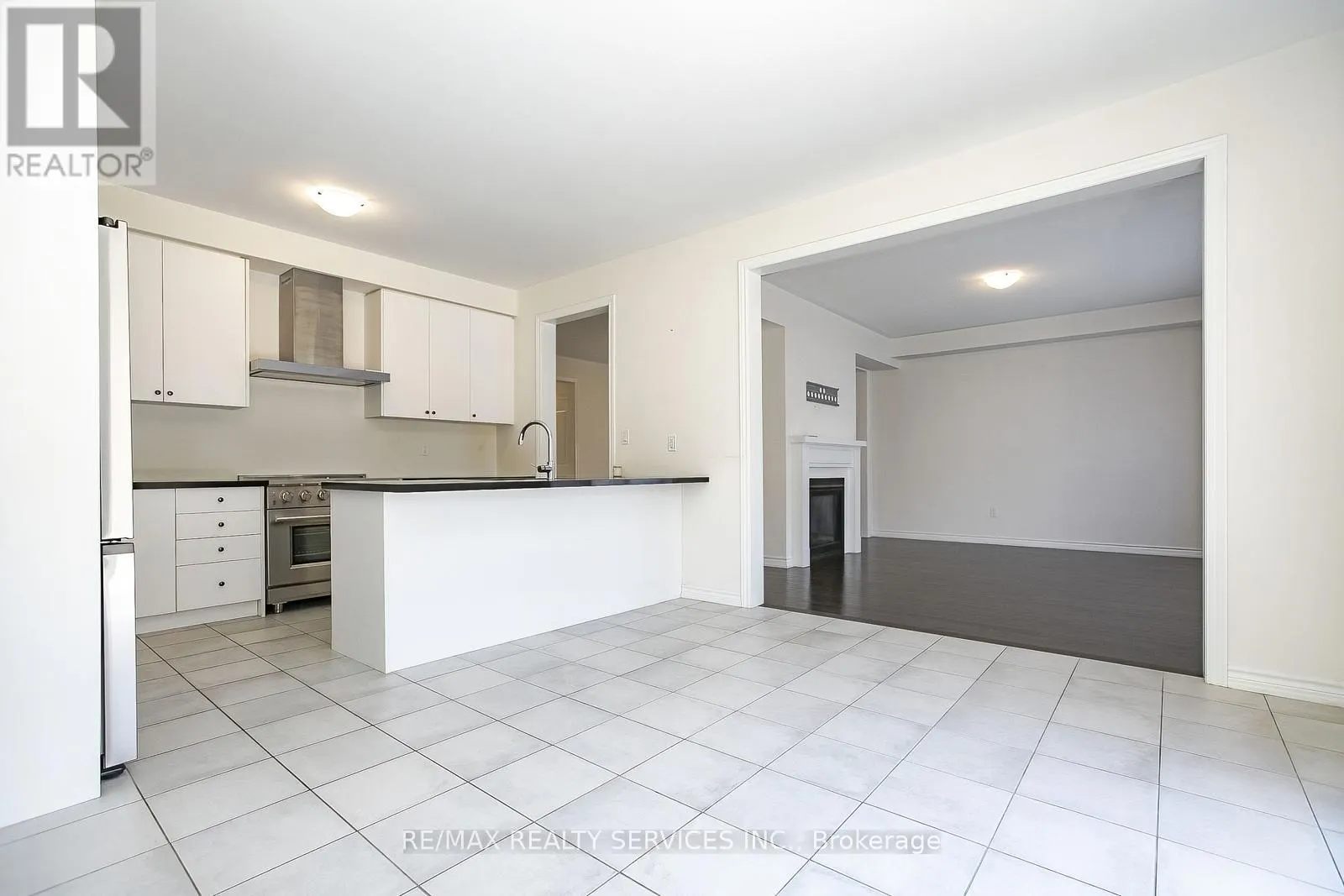 22 VALLEO STREET