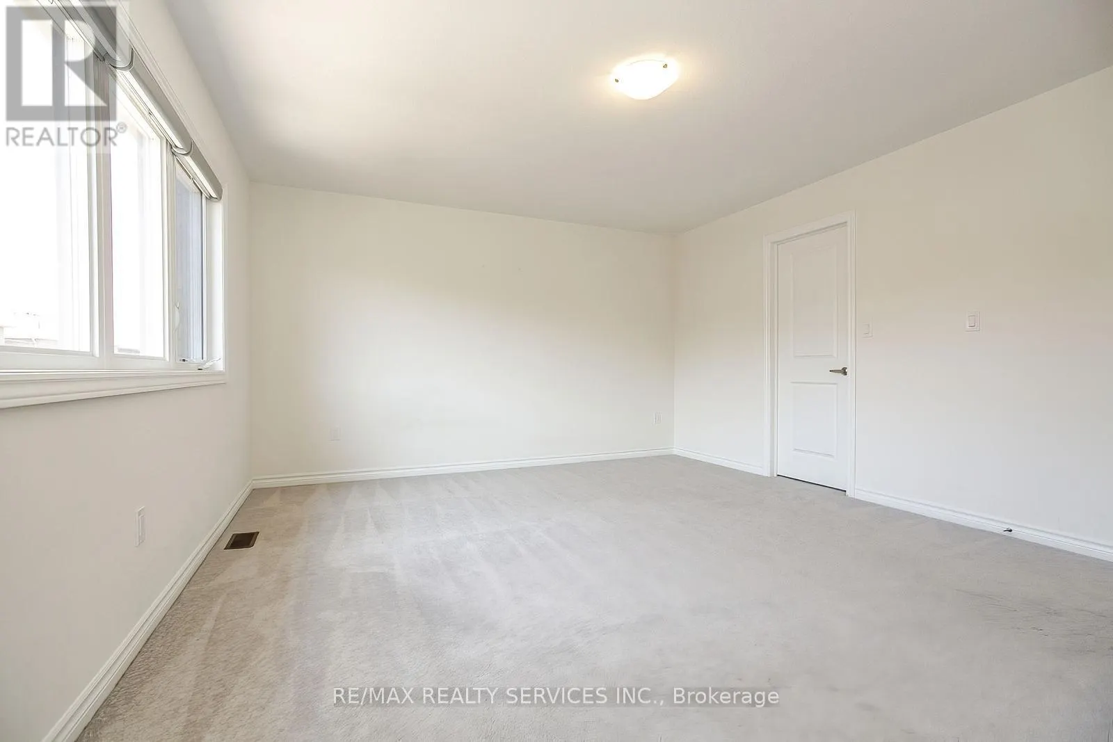 22 VALLEO STREET