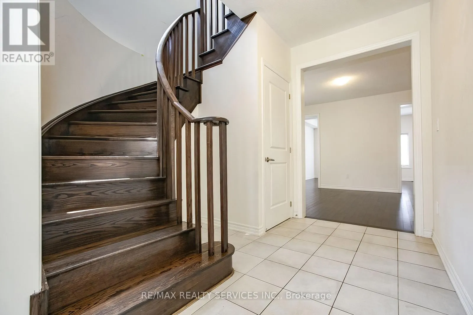 22 VALLEO STREET