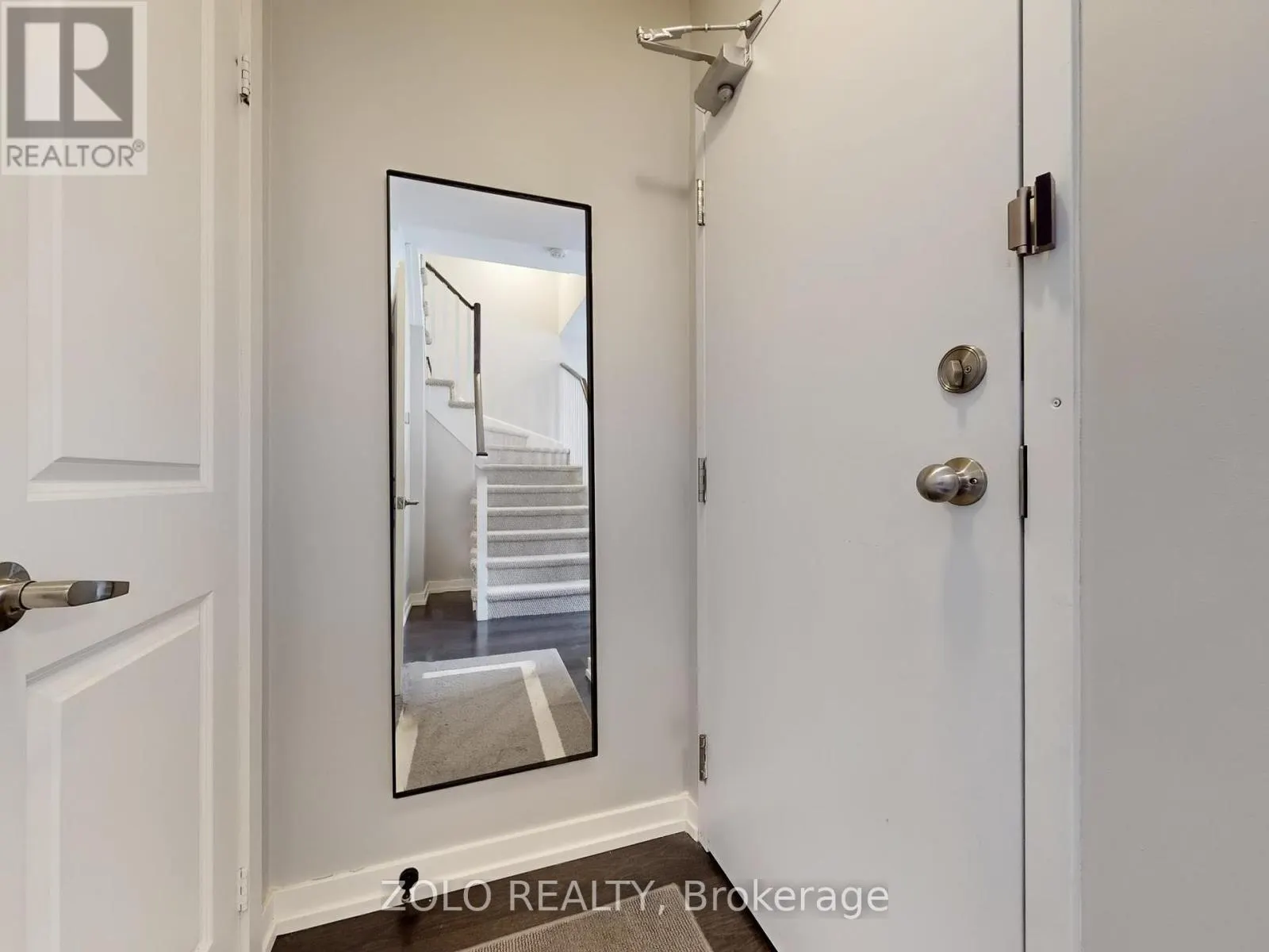 322 - 15 WHITAKER WAY