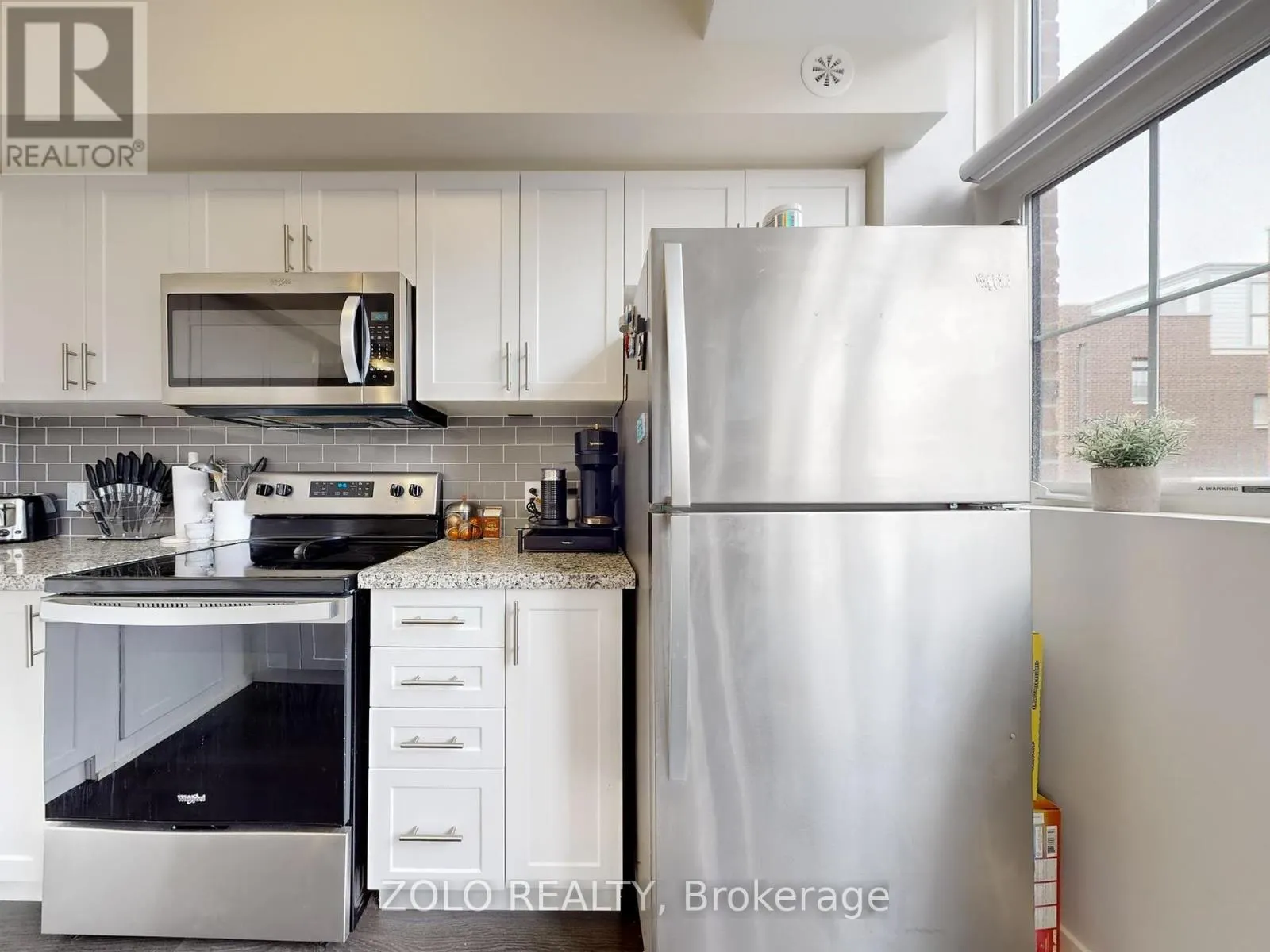 322 - 15 WHITAKER WAY