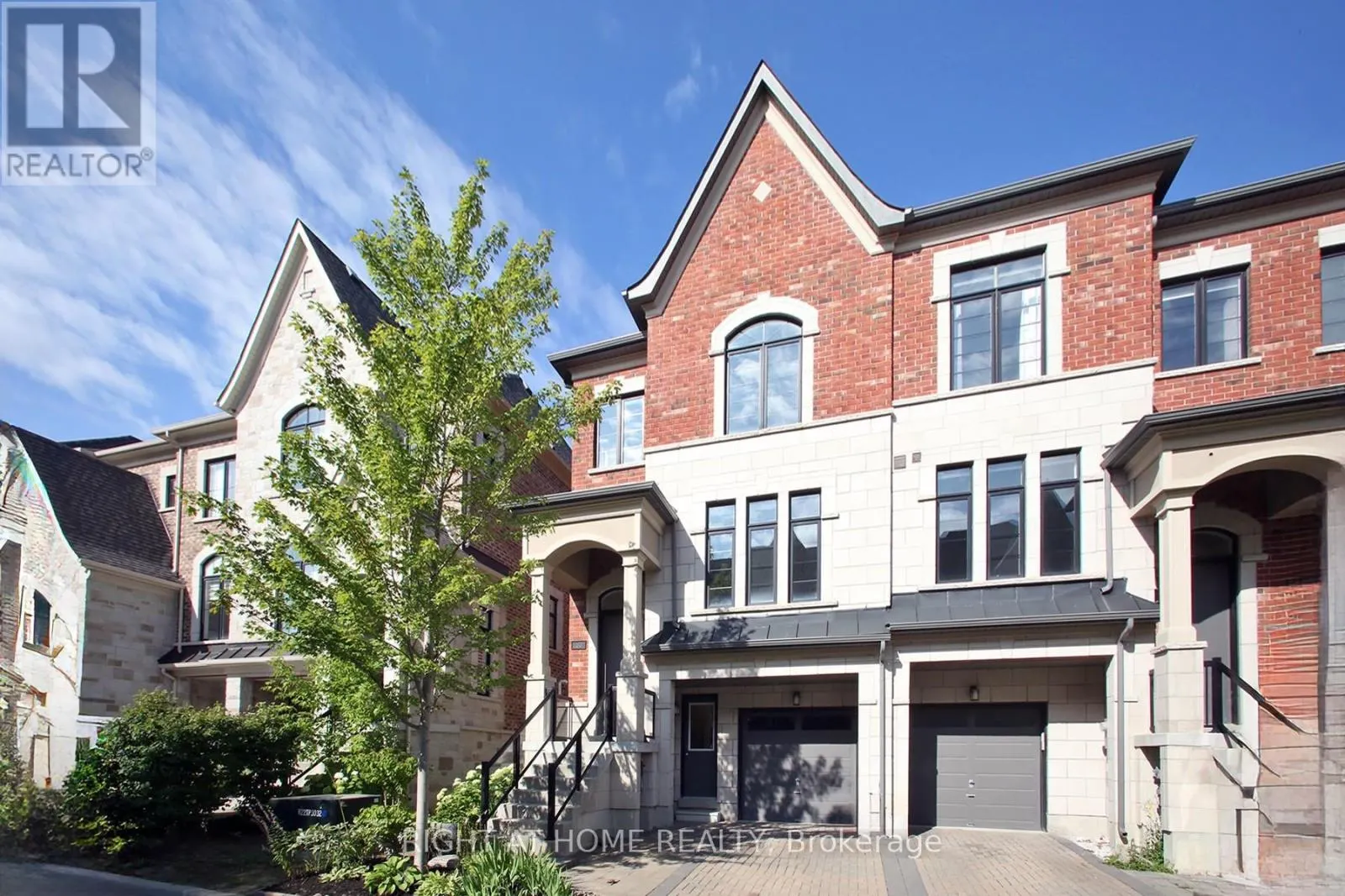 60 DUNCOMBE LANE