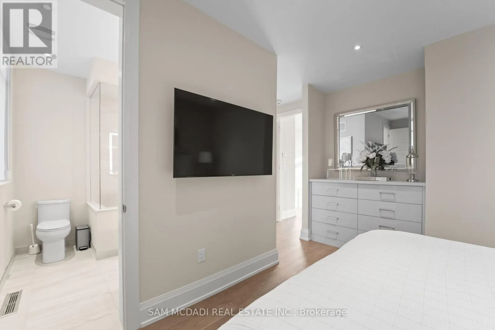 3772 MANGUSTA COURT