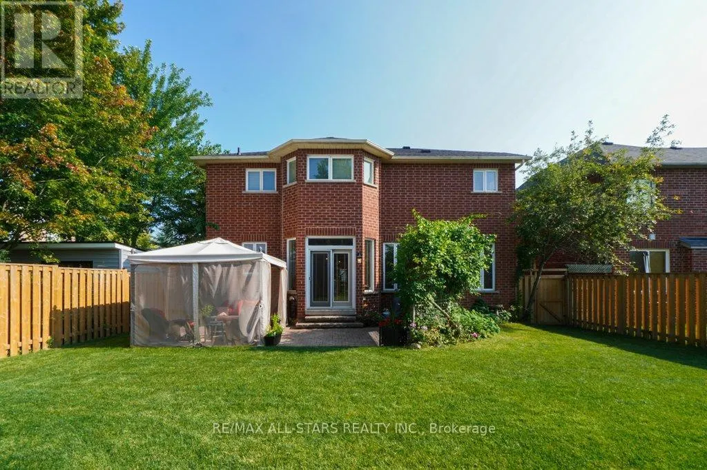 67 ROSENA LANE