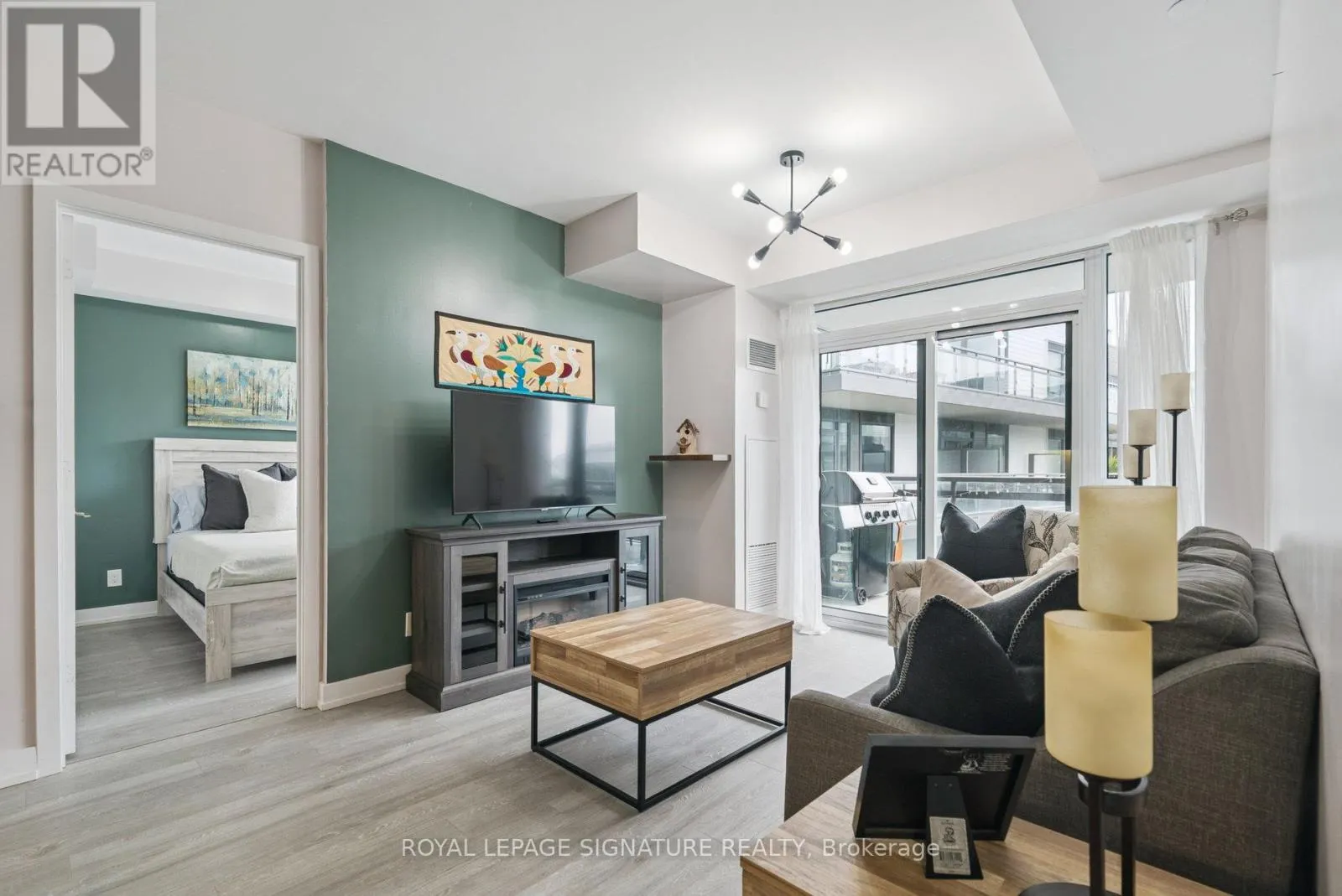 C305 - 301 SEA RAY AVENUE