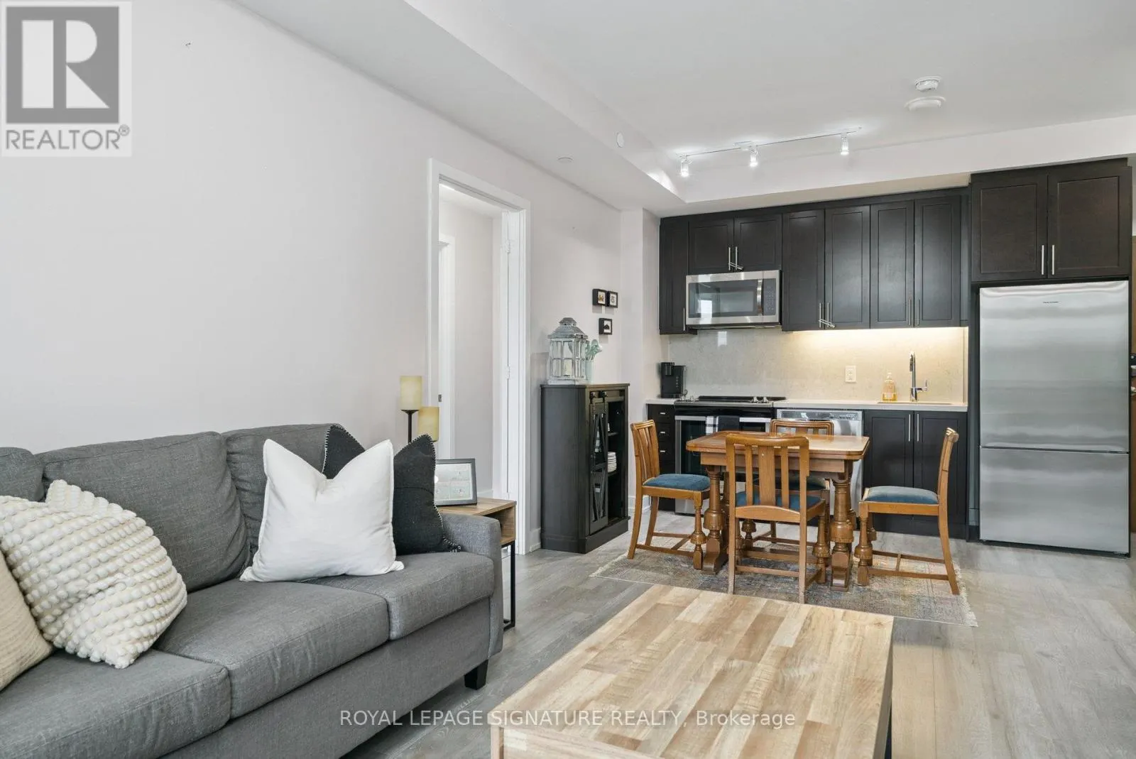 C305 - 301 SEA RAY AVENUE