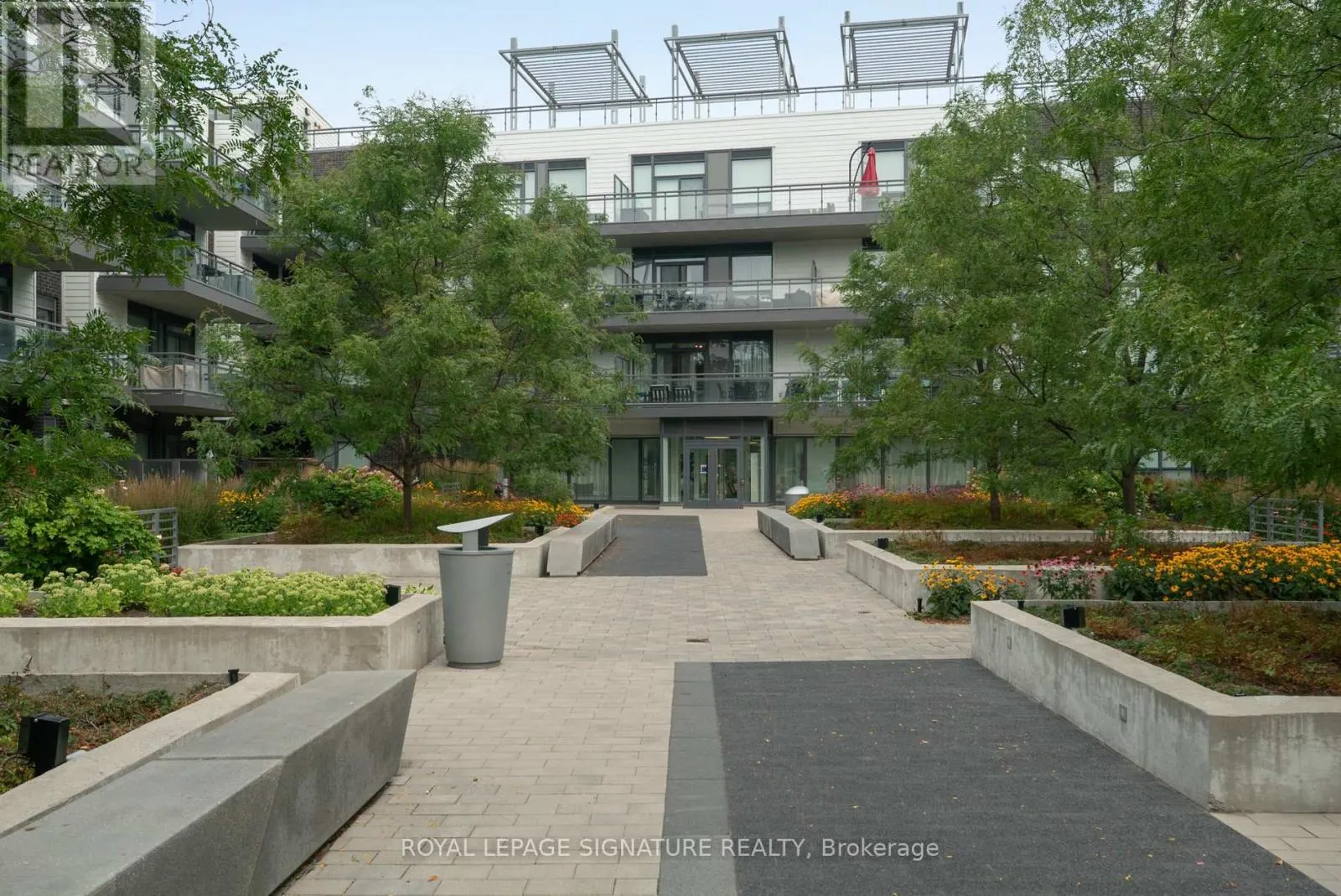 C305 - 301 SEA RAY AVENUE