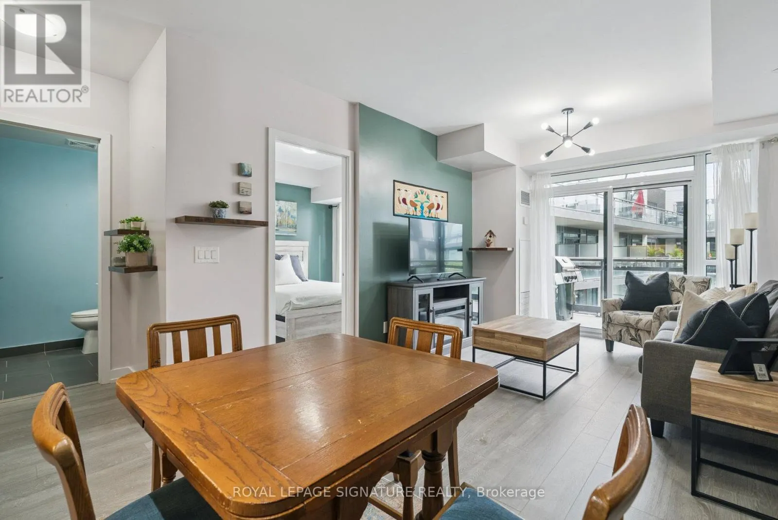 C305 - 301 SEA RAY AVENUE