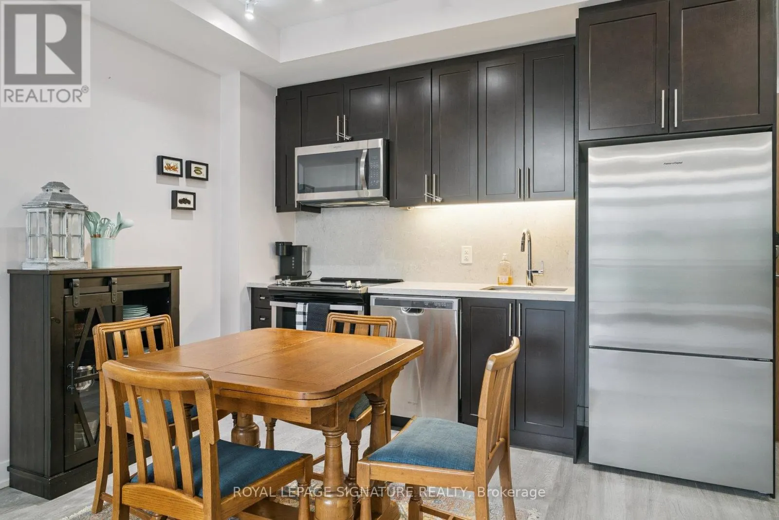 C305 - 301 SEA RAY AVENUE