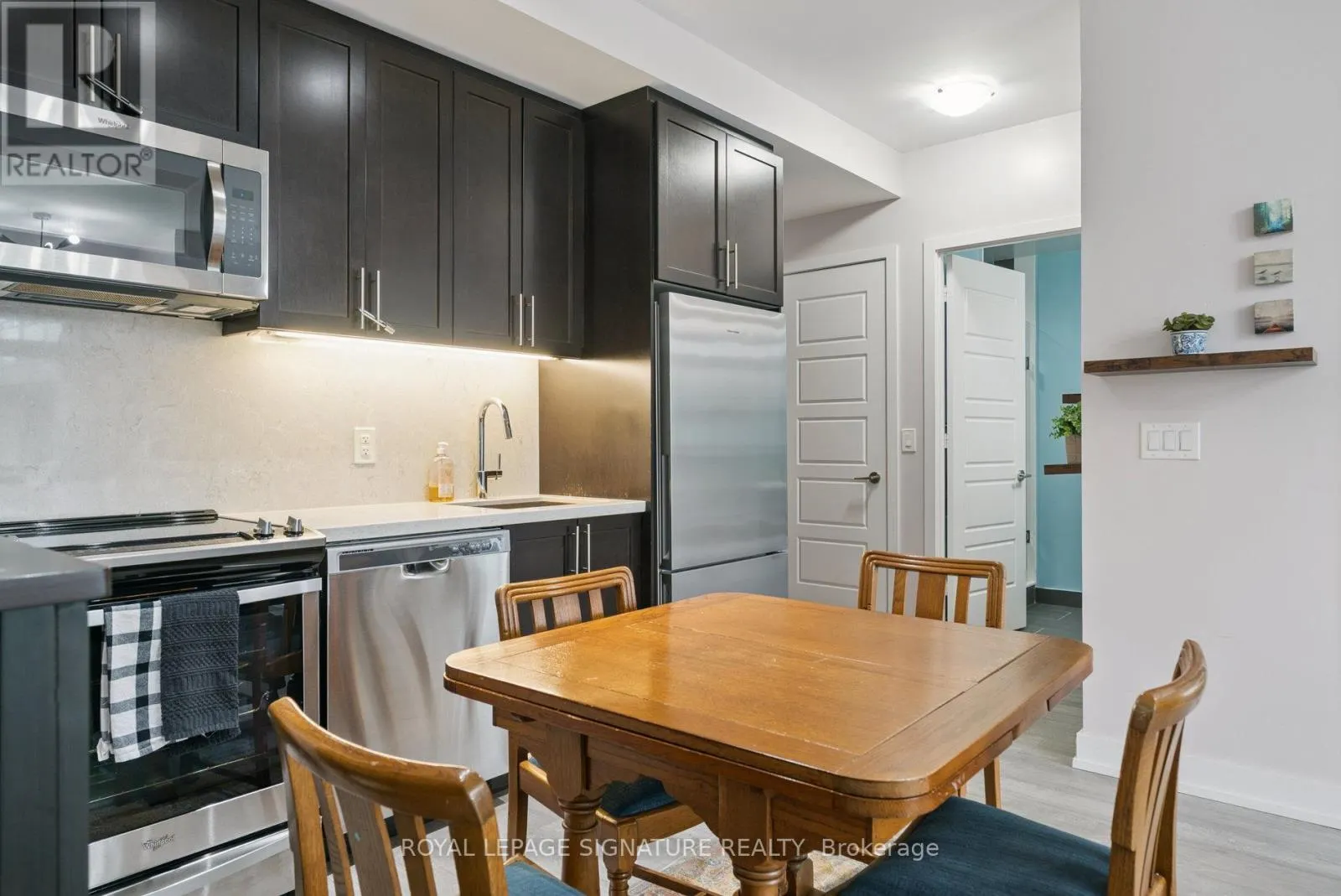 C305 - 301 SEA RAY AVENUE