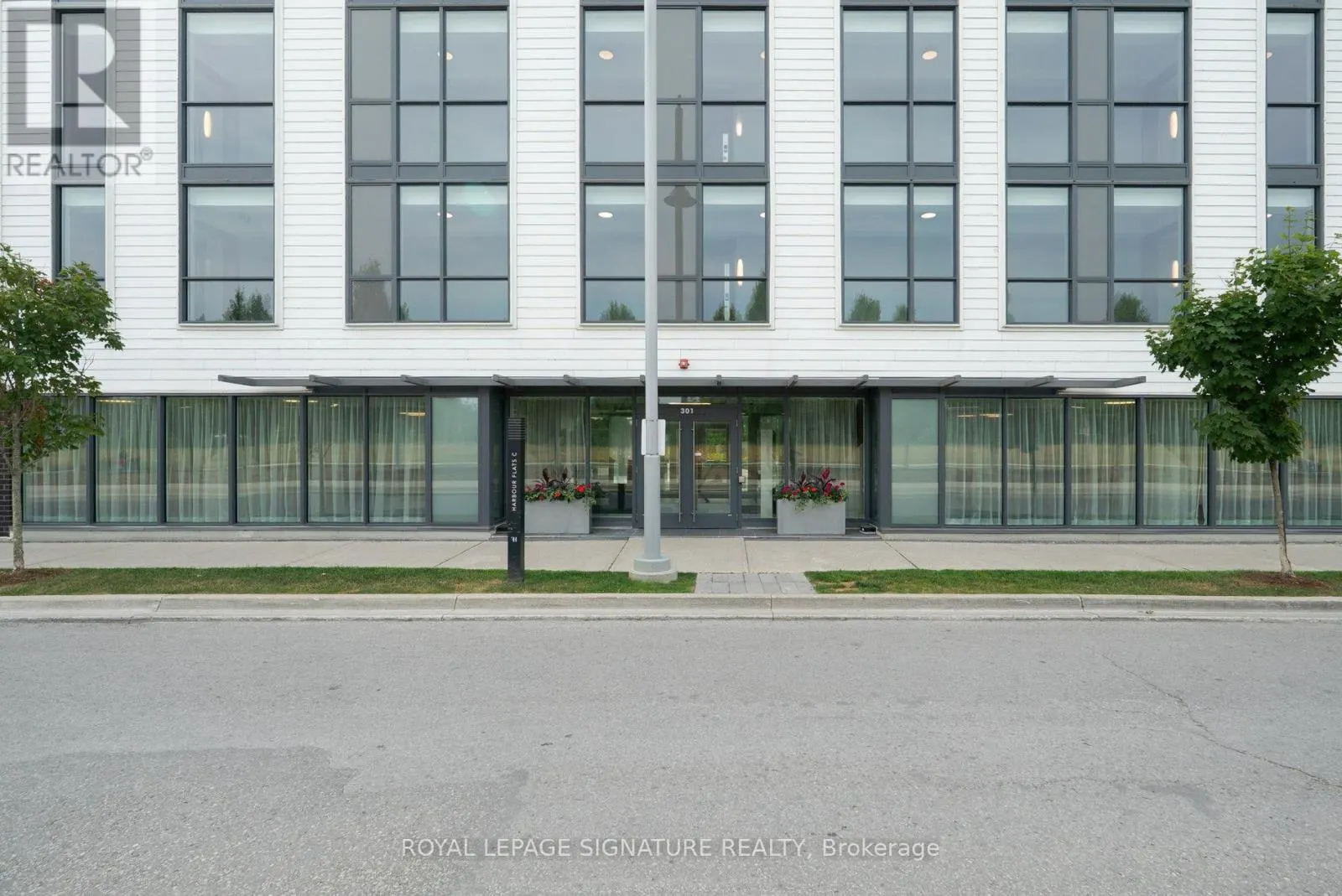 C305 - 301 SEA RAY AVENUE