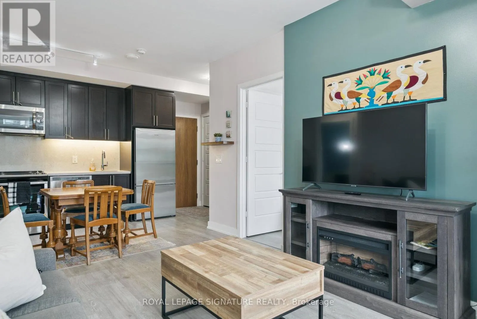 C305 - 301 SEA RAY AVENUE