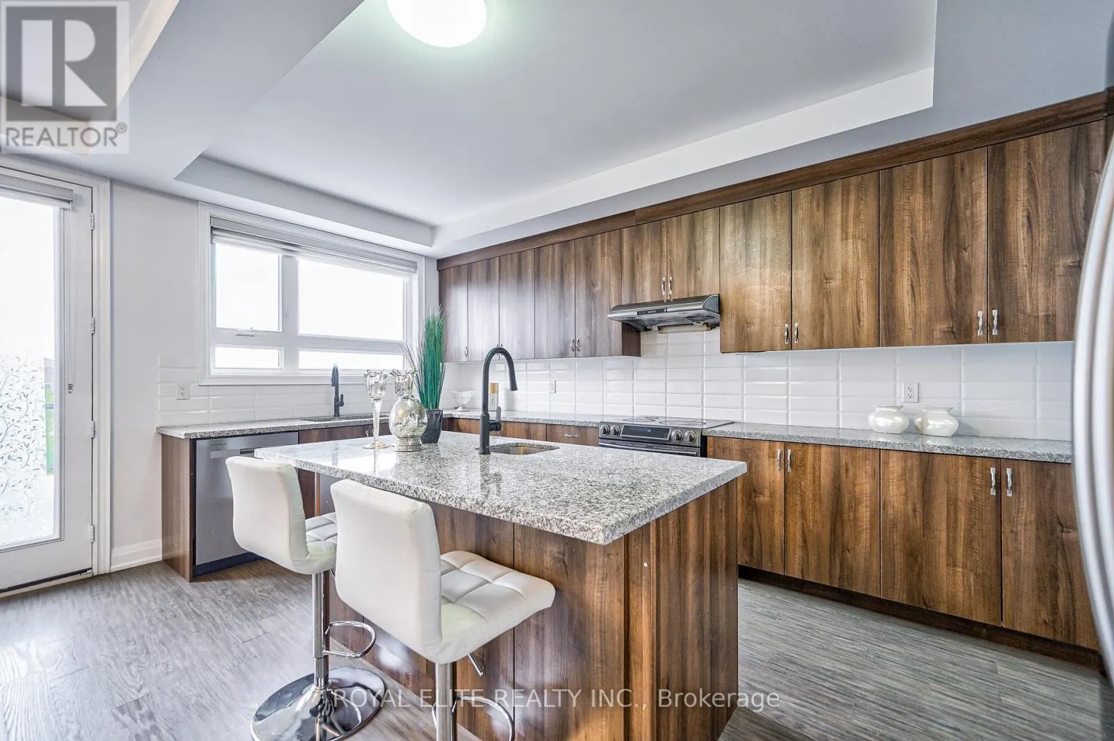 40 CONKLIN CRESCENT