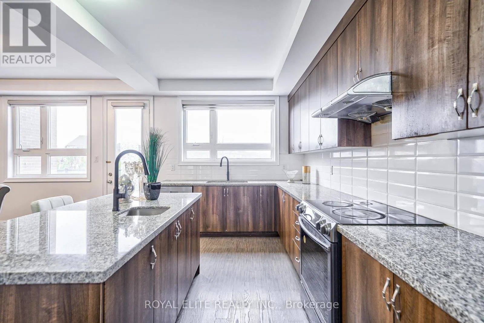40 CONKLIN CRESCENT