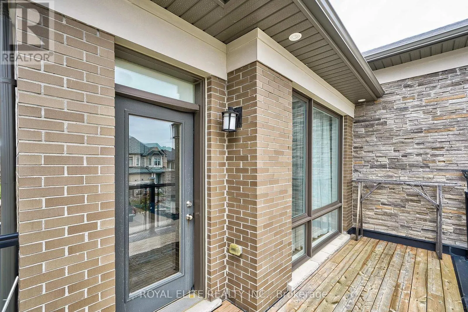 40 CONKLIN CRESCENT