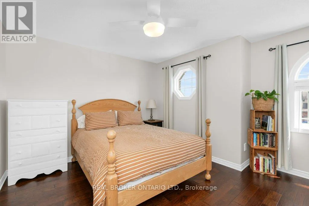 105 BANTING CRESCENT