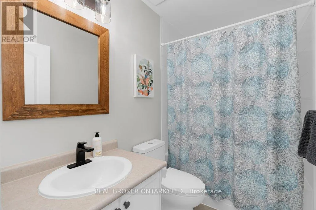 105 BANTING CRESCENT