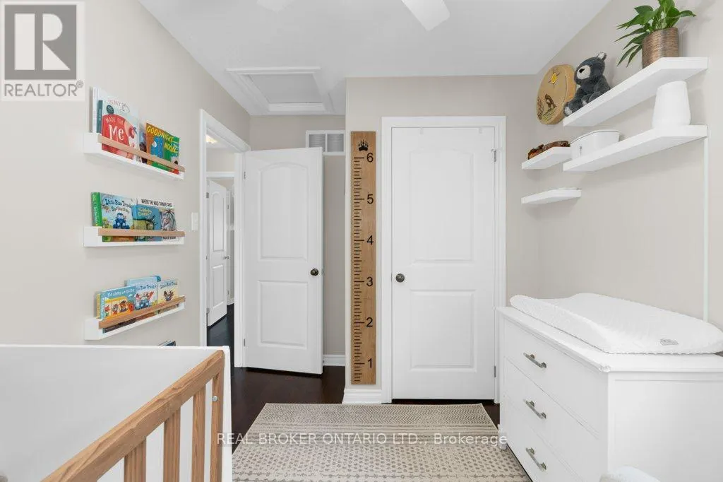 105 BANTING CRESCENT