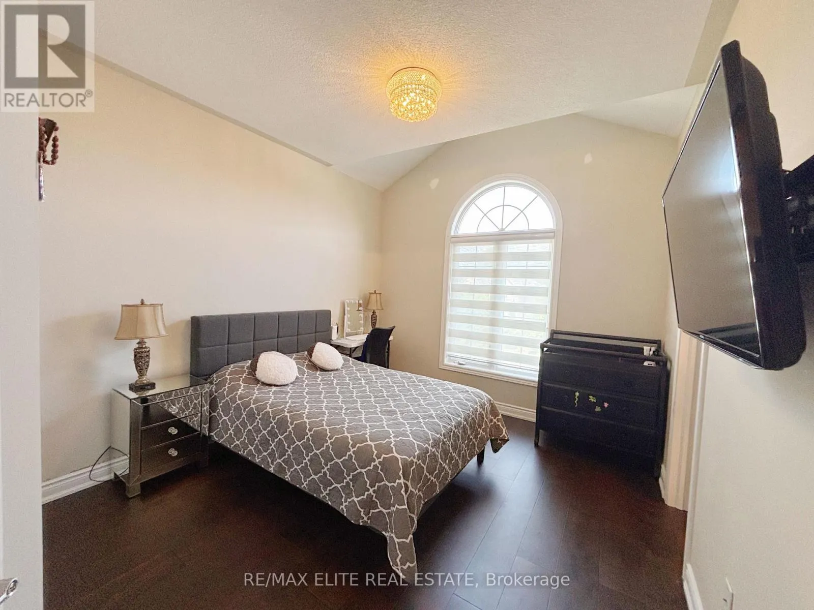 1069 NELLIE LITTLE CRESCENT