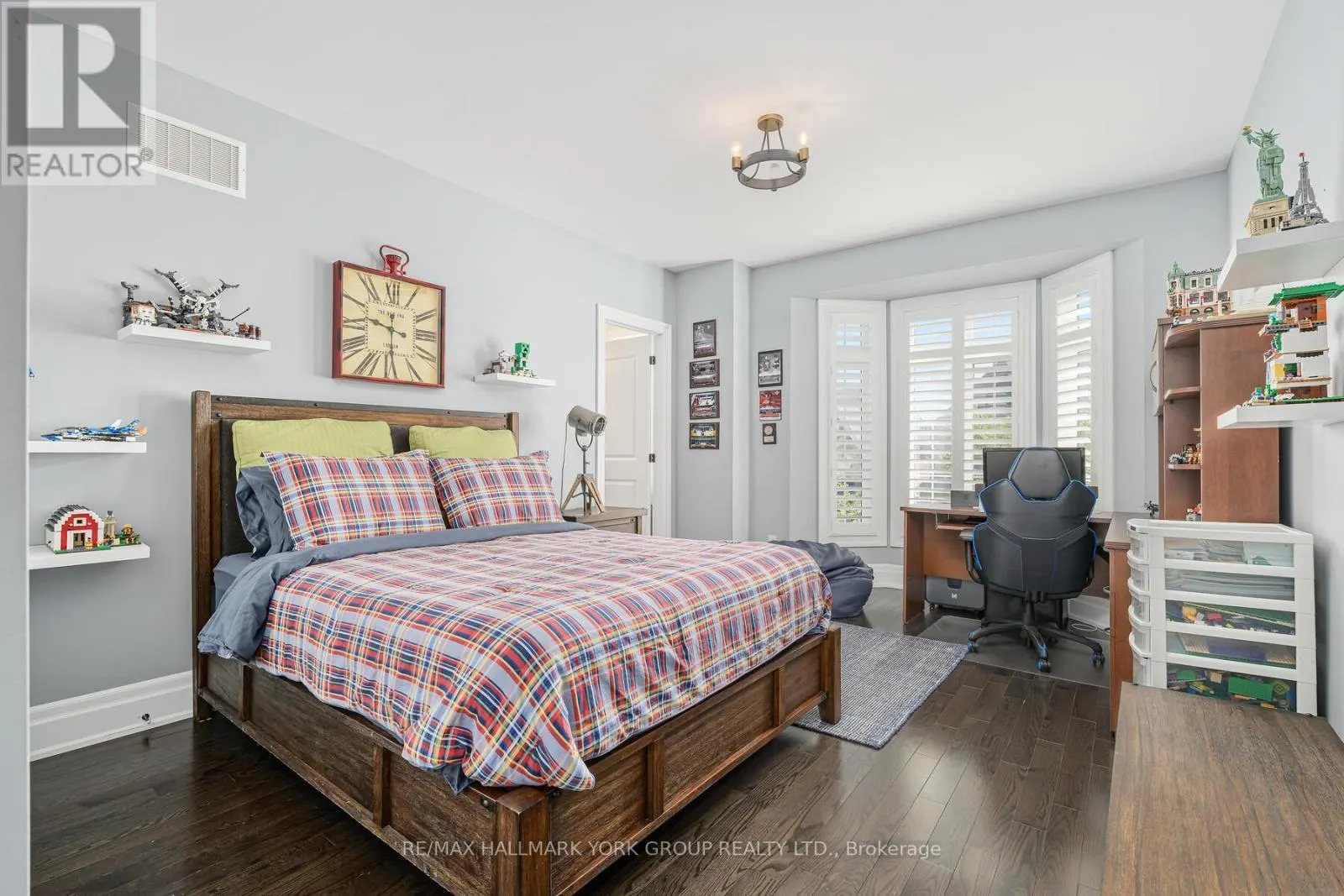 111 ROBERT BERRY CRESCENT
