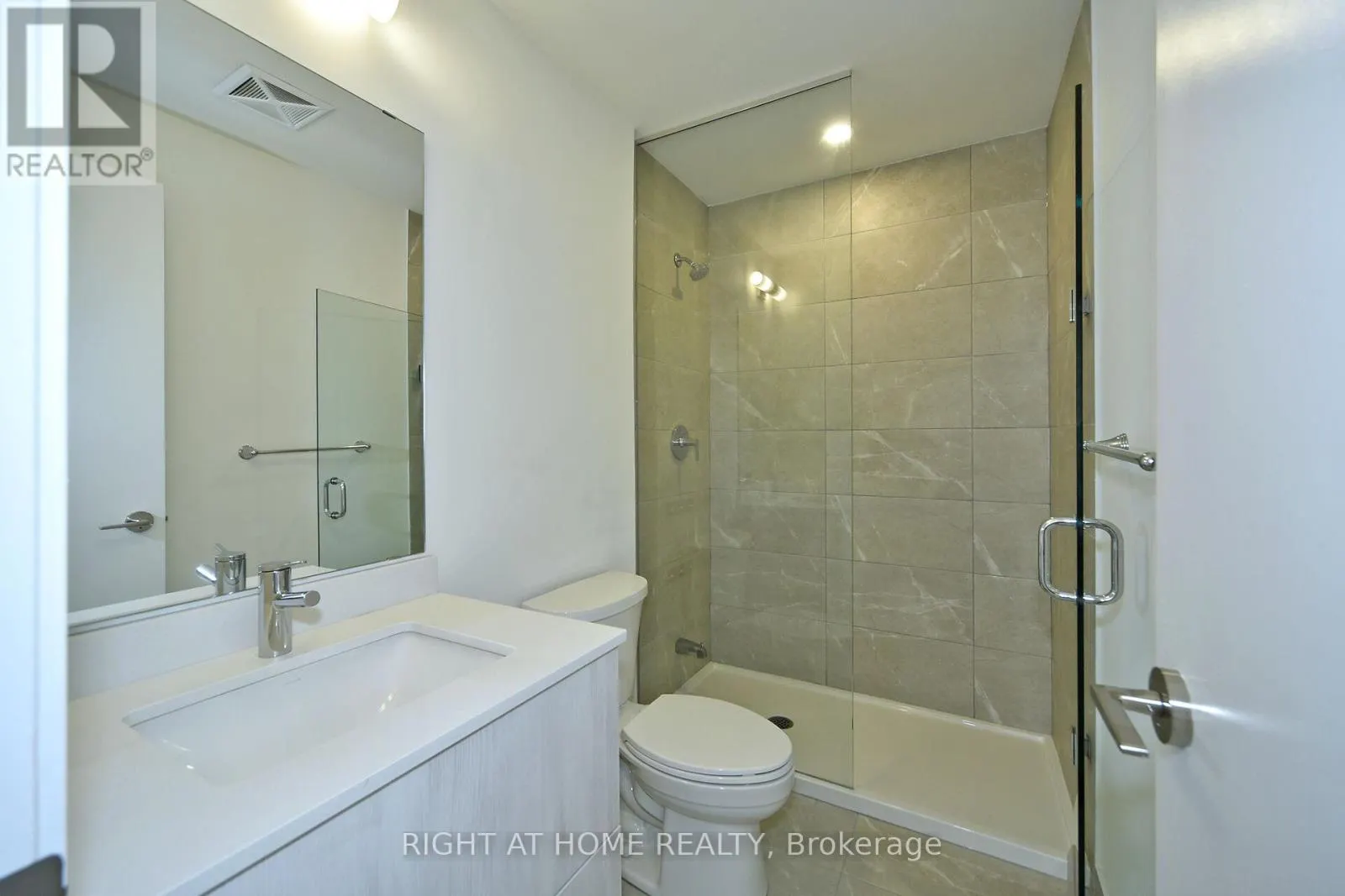 1022 - 14 DAVID EYER ROAD