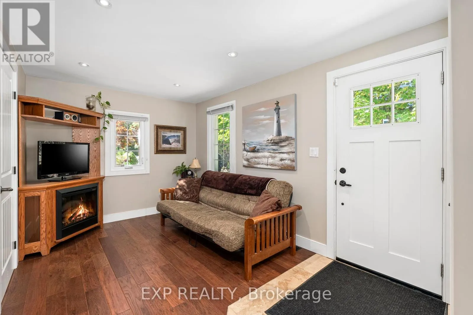 21 PINERY LANE