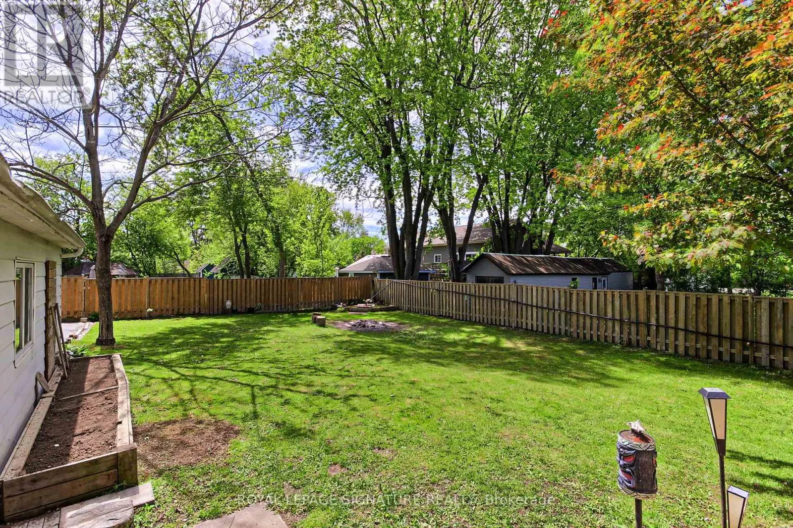 185 WOODLAND AVENUE