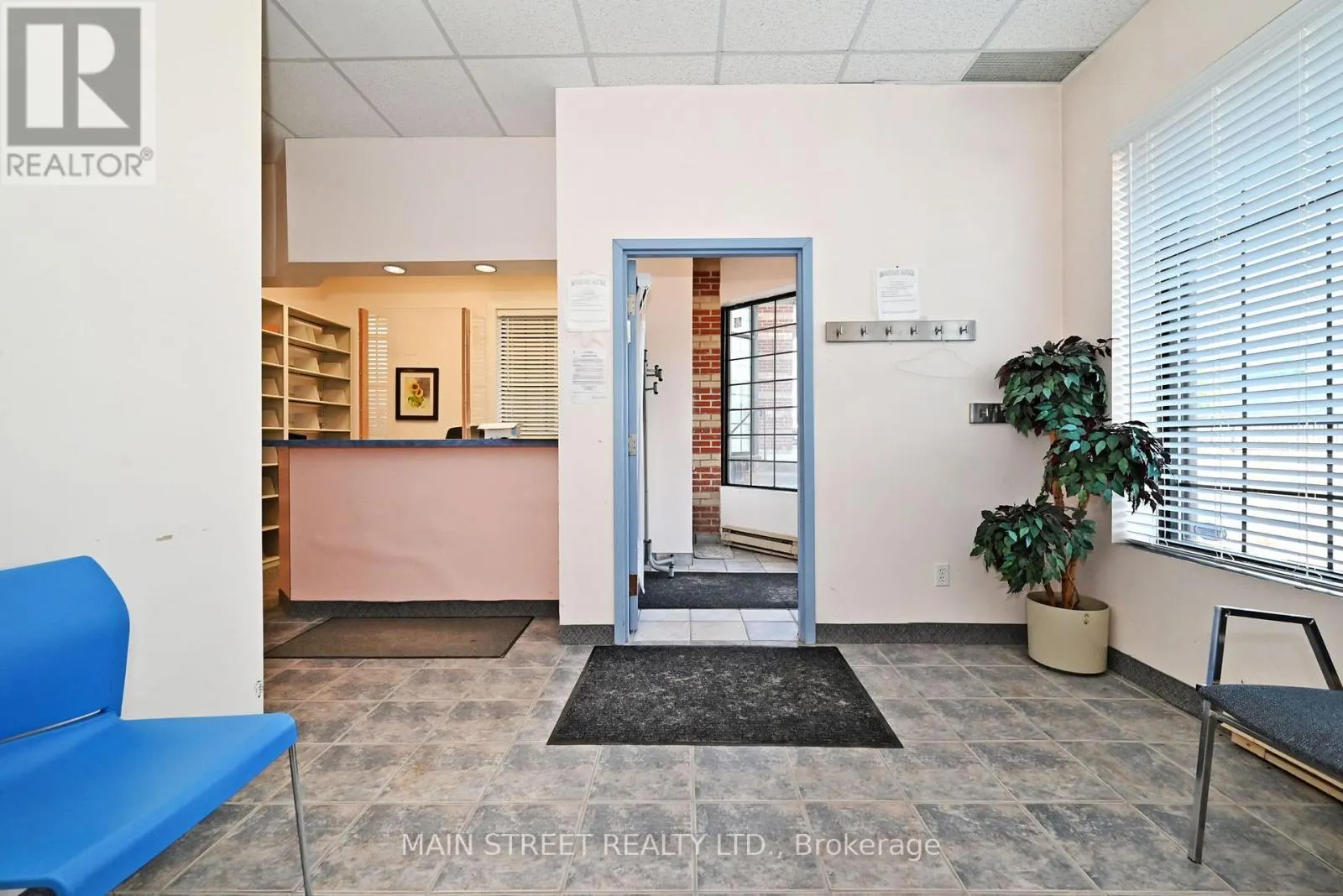 6 - 200 DAVIS DRIVE