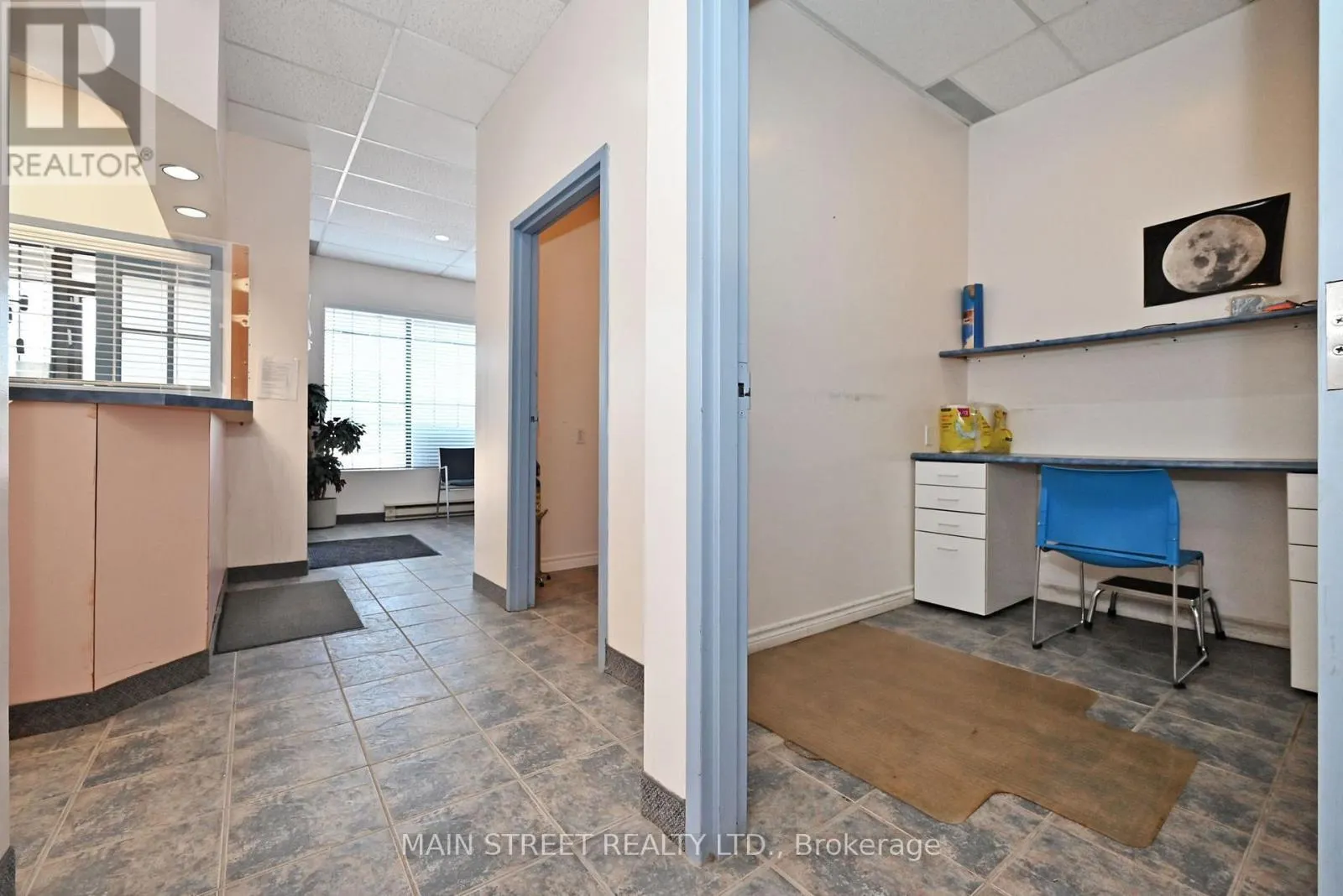 6 - 200 DAVIS DRIVE