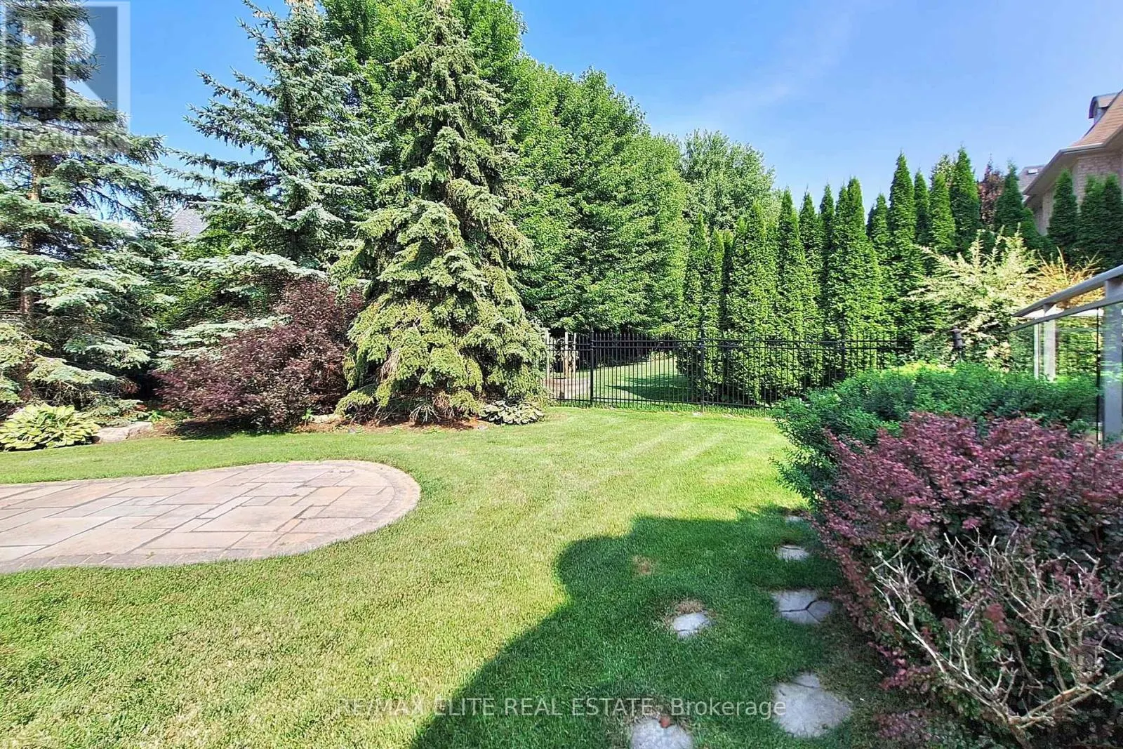 59 CARISBROOKE CIRCLE