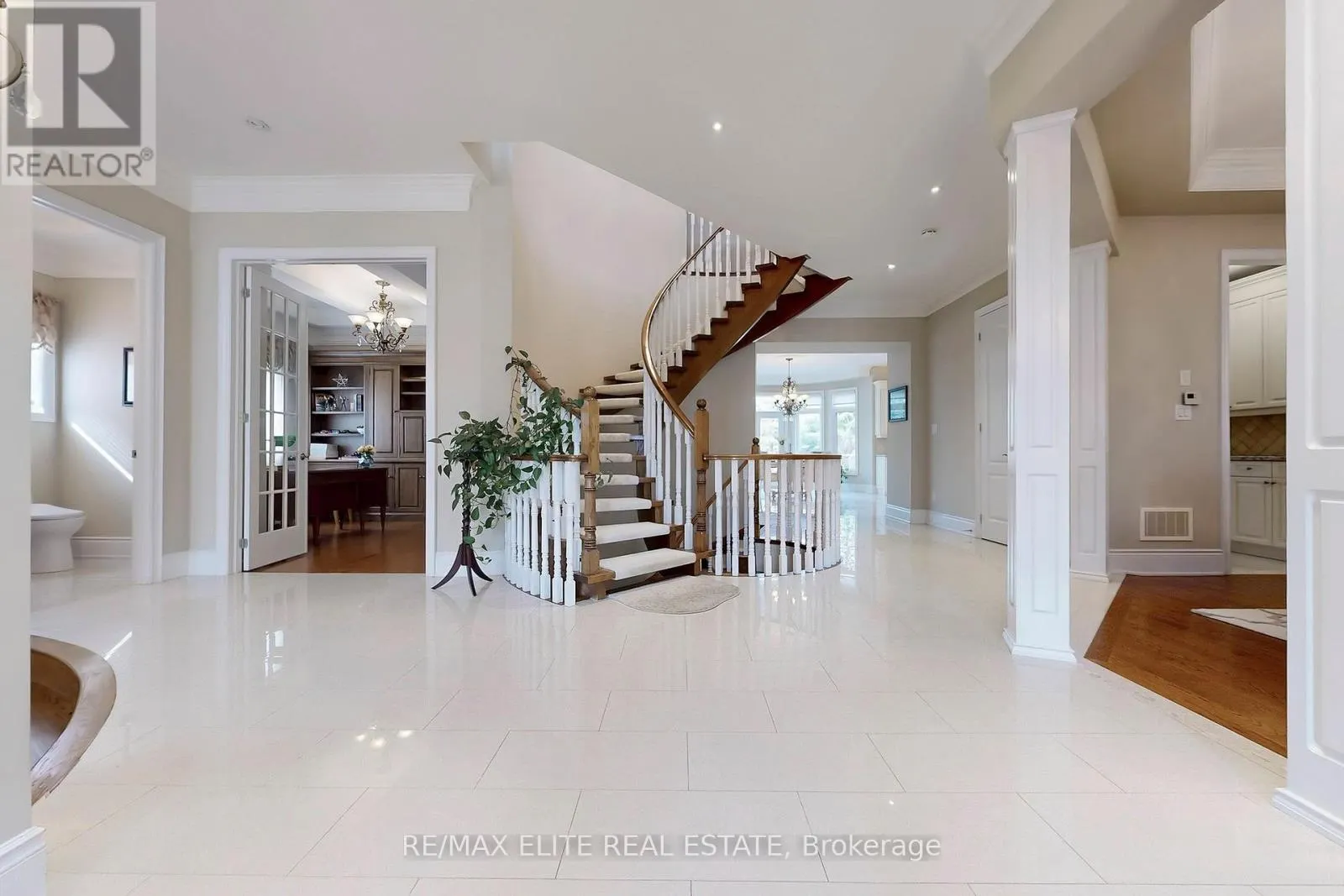 59 CARISBROOKE CIRCLE