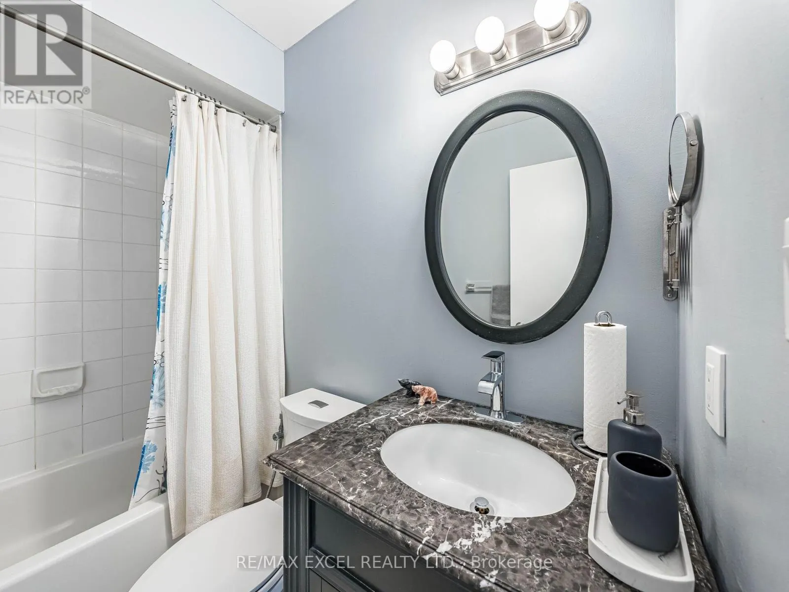 97 WILLIAM CURTIS CIRCLE