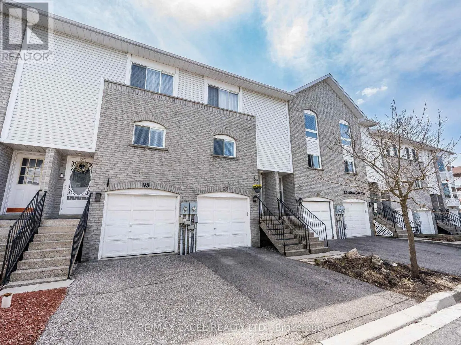 97 WILLIAM CURTIS CIRCLE