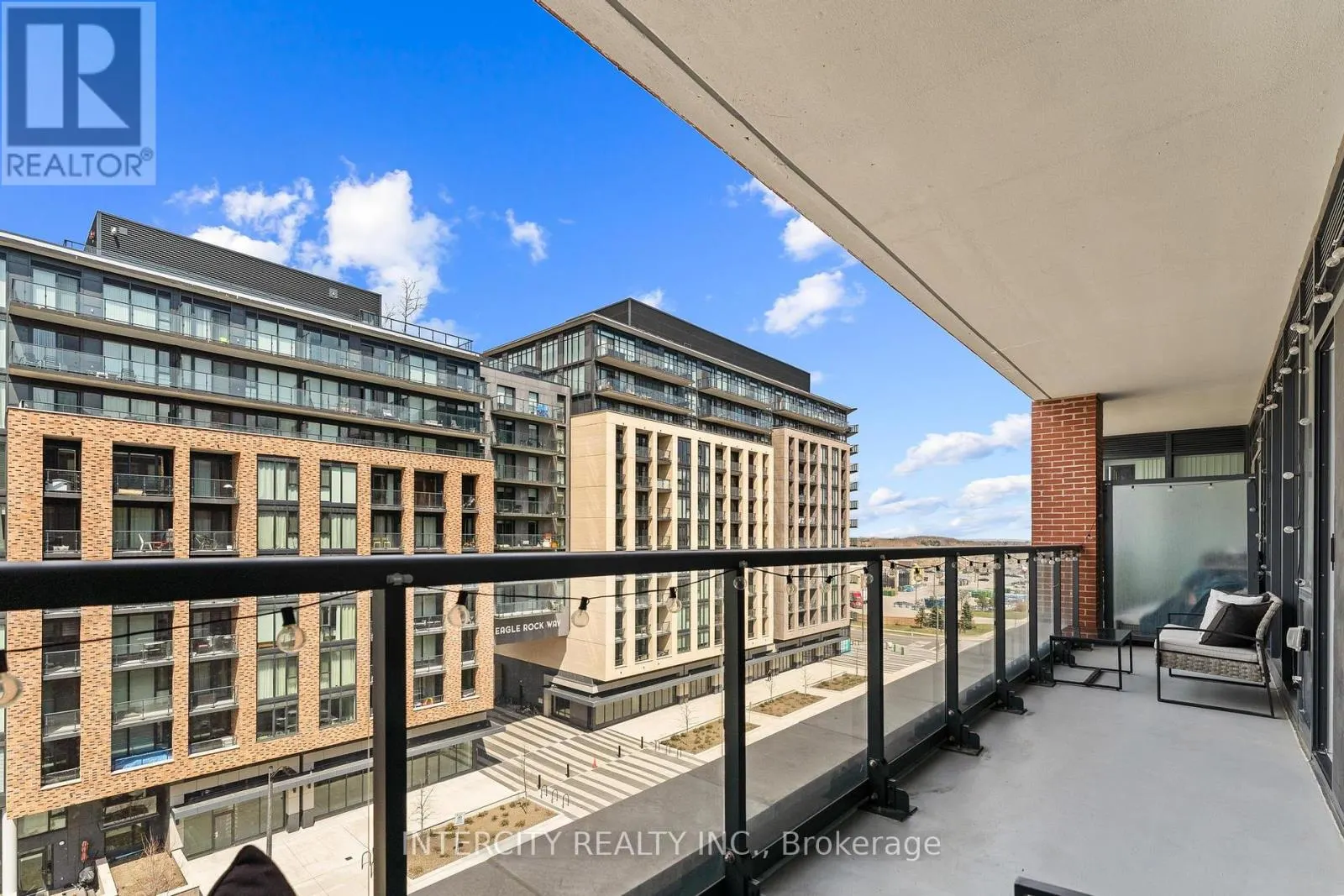 627 - 99 EAGLE ROCK WAY