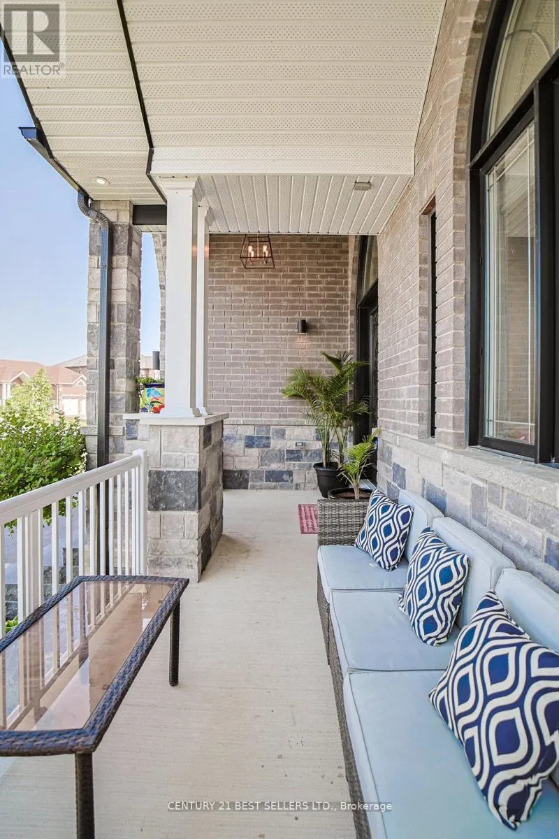 5 WOOD CRESCENT