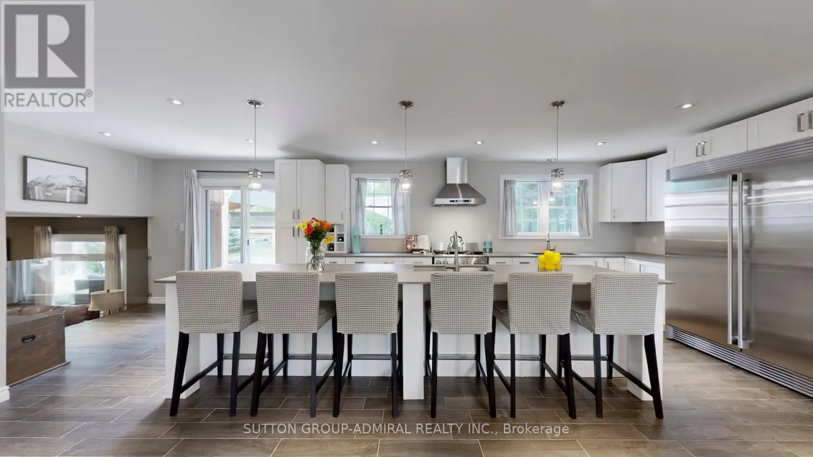 8 BALMORAL HEIGHTS