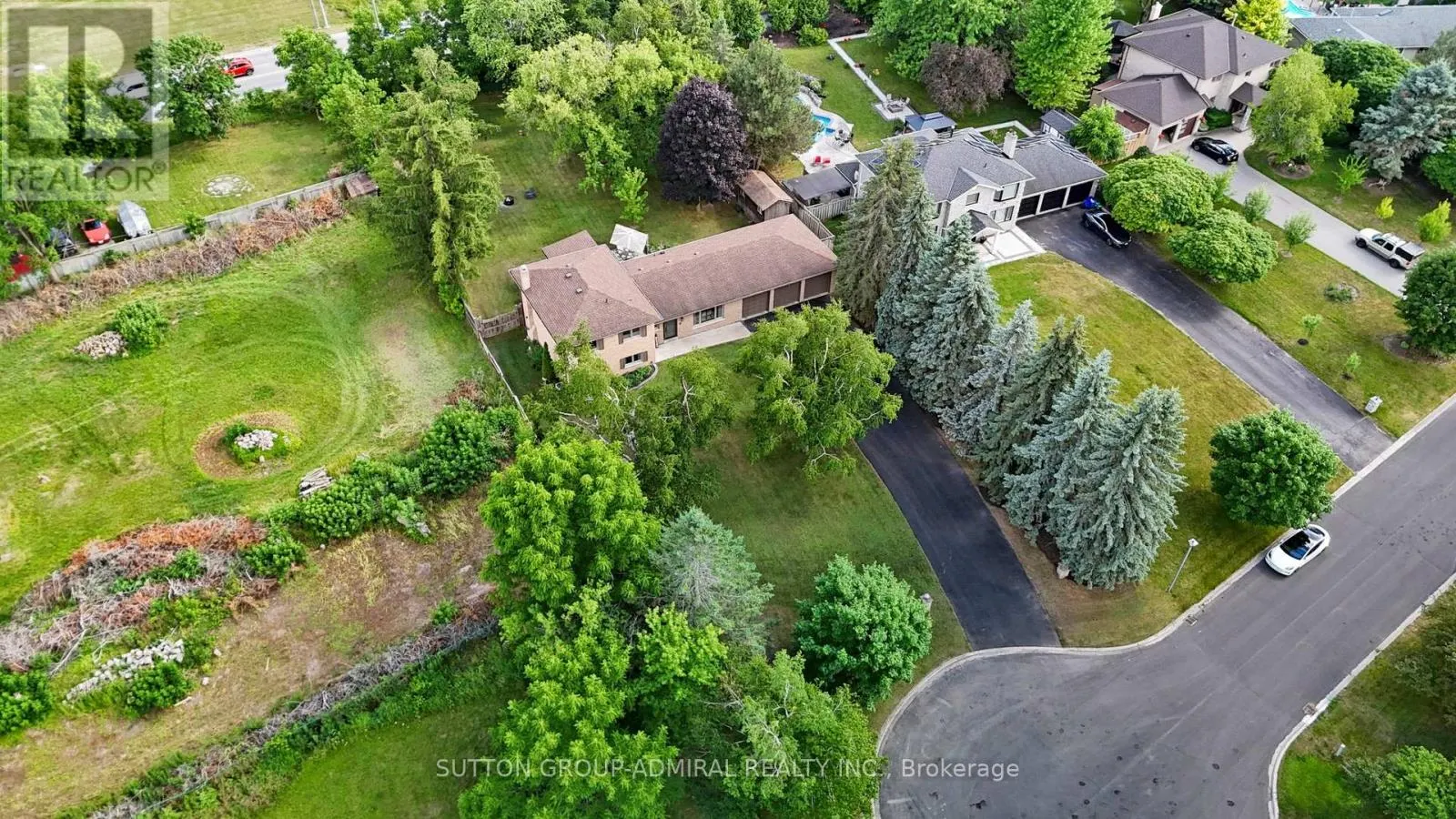 8 BALMORAL HEIGHTS